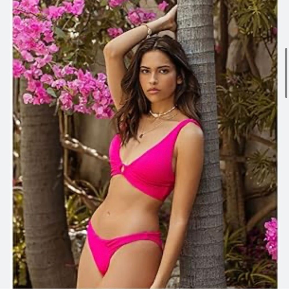 L Space Fisher Bikini Top Bougainvillea Medium New Textured O Ring